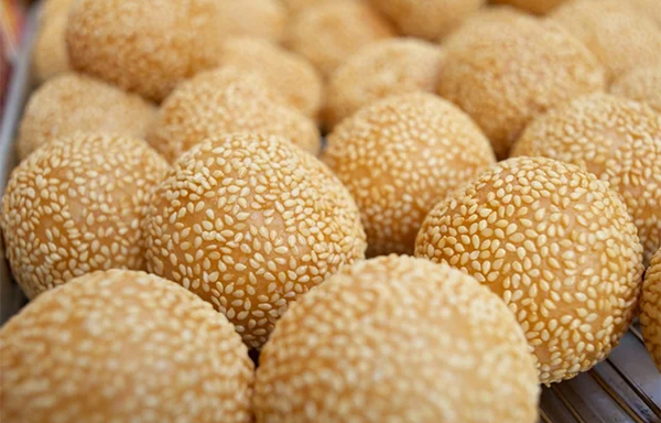Preparation of Glutinous Rice Sesame Balls